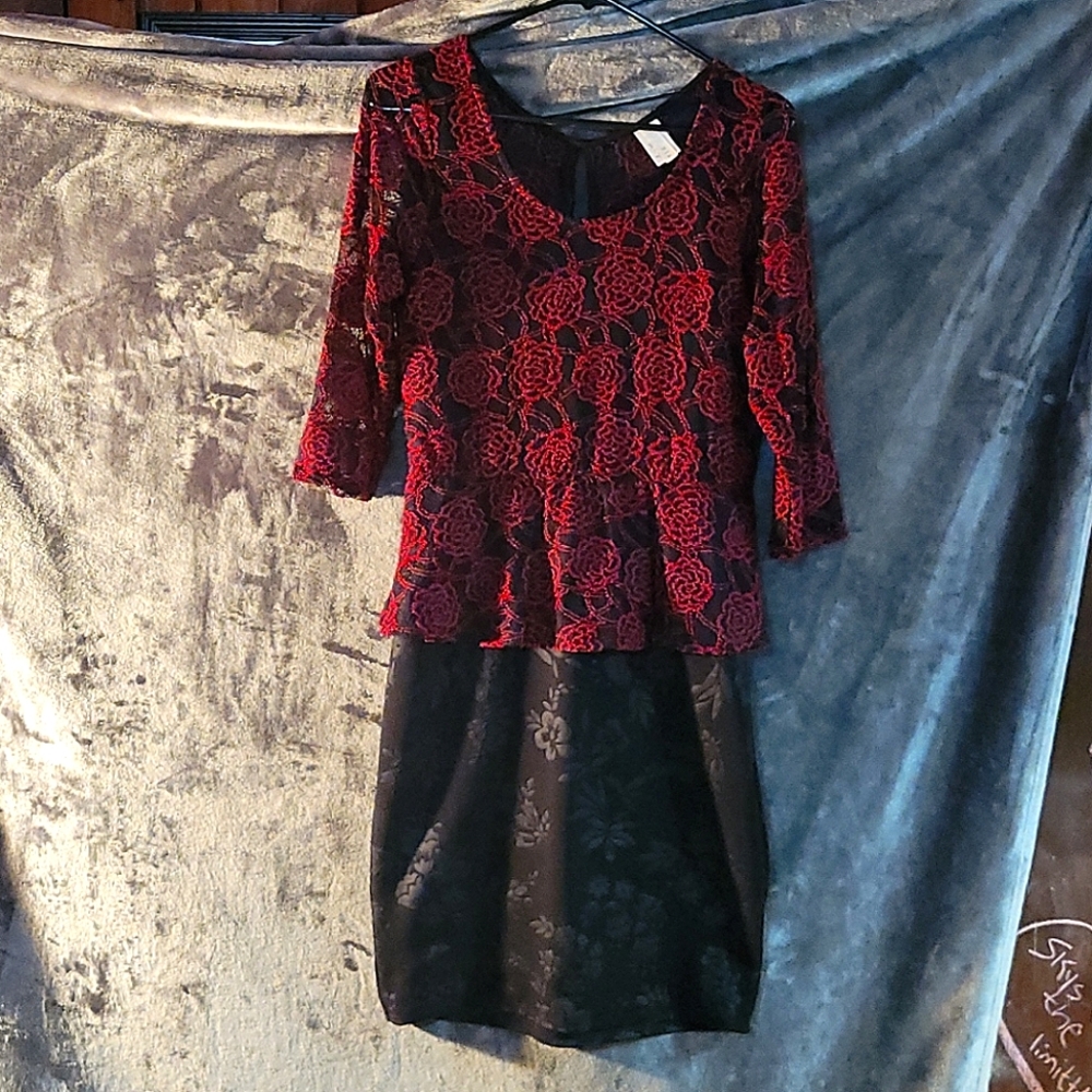 Dia Large Red & Black Lace Dress